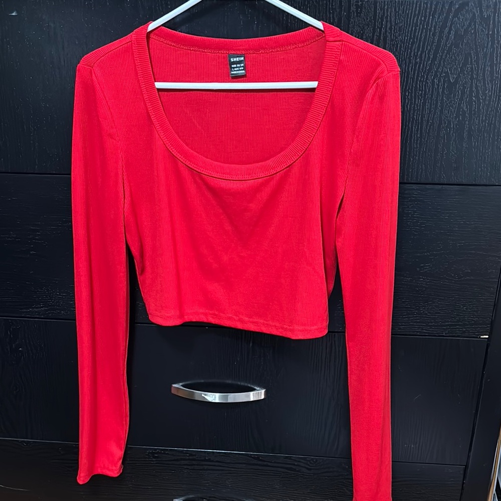 SHEIN Red Long Sleeve Crop Top